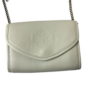 NENA & CO Beige Ivory Artisan Leather Crossbody Or Shoulder Wallet‎ On A Chain.